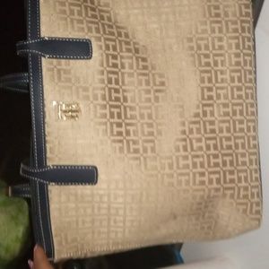 Tommy Hilfiger purse